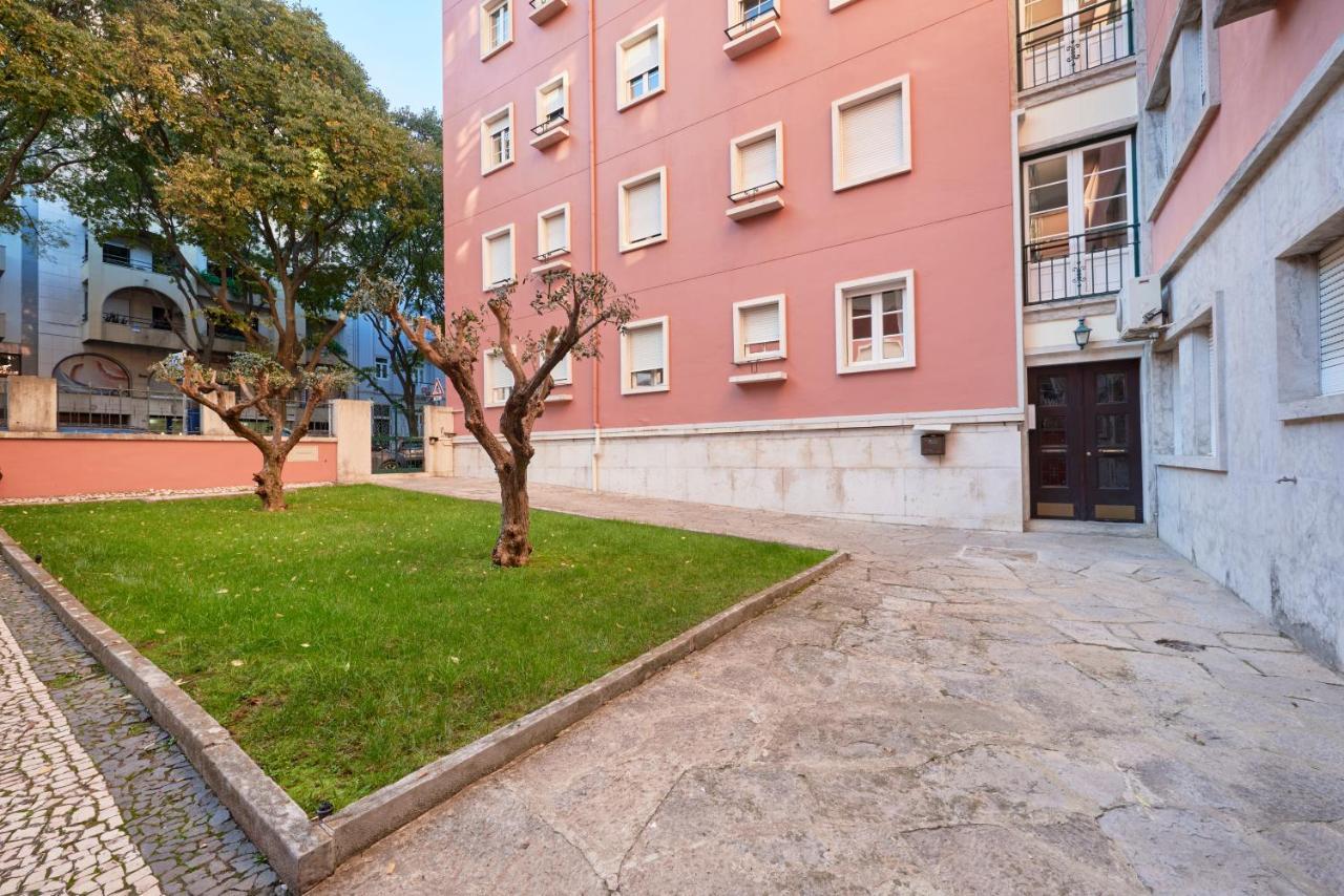 Deluxe Apt At Amazing Prime Location, By Timecooler Lisbon Exterior photo